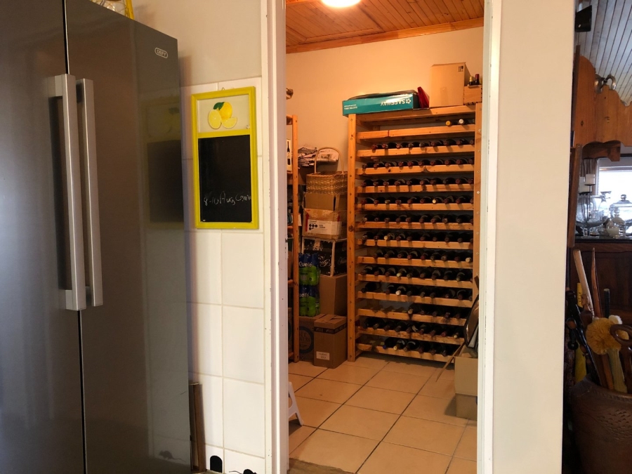 3 Bedroom Property for Sale in Perlemoenbaai Western Cape